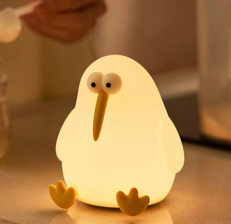 چراغخواب ضربه ای سیلیکونی مدل پرنده ی کیوی از نمای رو به رو