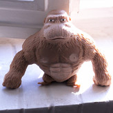 فیجت شنی ضد استرس از نمای رو به رو و نمایش کامل جزئیات محصول با پشت زمینه پنجره