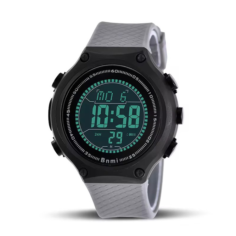 عکس صنعتی از ساعت ضد آب بنمی زنانه رنگ خاکستری 1810L از نمای رو به رو با پشت زمینه ی سفید در حال نمایش ساعت ۱۰:۵۸ شب