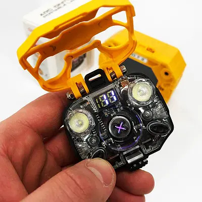 نمای باز شده ی فندک پلاسمایی چرغ قوه و اسپینر دار مدل D72-1 و استفاده از پلاسما