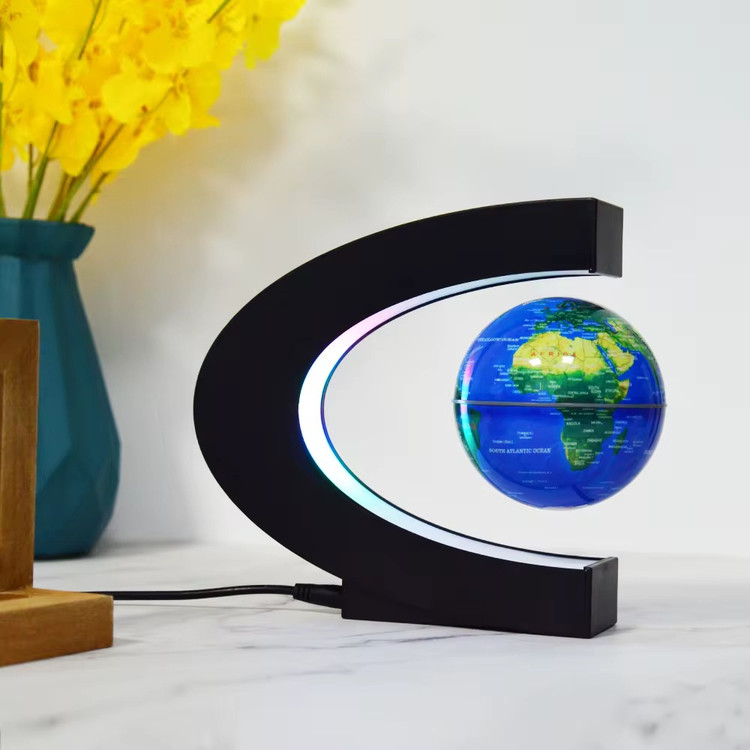 کره زمین مغناطیسی معلق مدل C در فضای اتاق